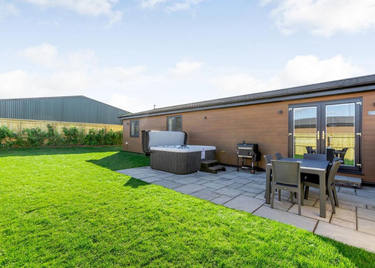 Cotswold Gateway Escape Hotel Offenham Exterior photo